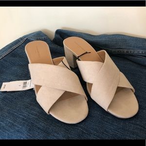 Banana Republic shoes NWT